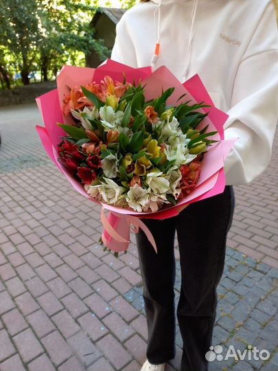 Букет из 17 альстромерий микс