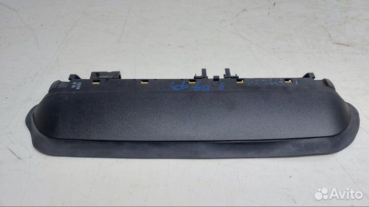 Стоп-сигнал Volkswagen Jetta 6 2.0 TDI 2015