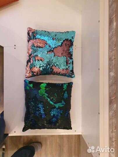 Две подушки с живыми пайетками