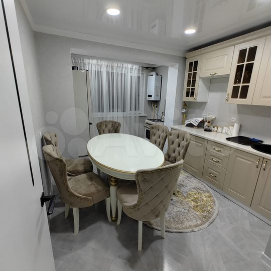 2-к. квартира, 56 м², 6/9 эт.