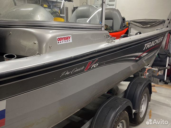 Tracker pro guide 16