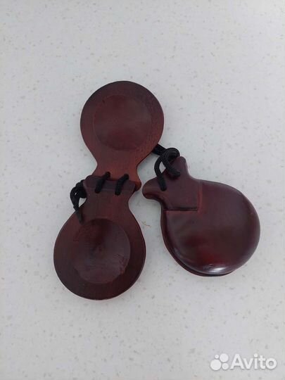 Кастаньеты деревянные, новые