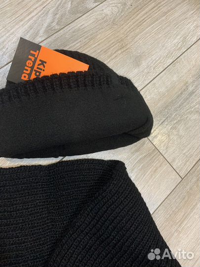 Женская зимняя шапка со снудом