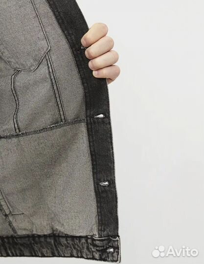 Джинсовая куртка со сьемным капюшоном