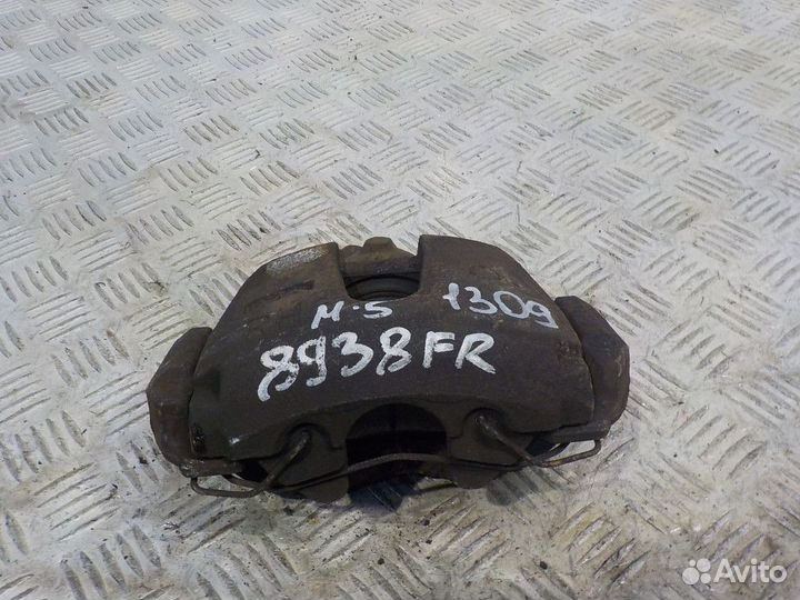 Суппорт передний правый Mazda 5