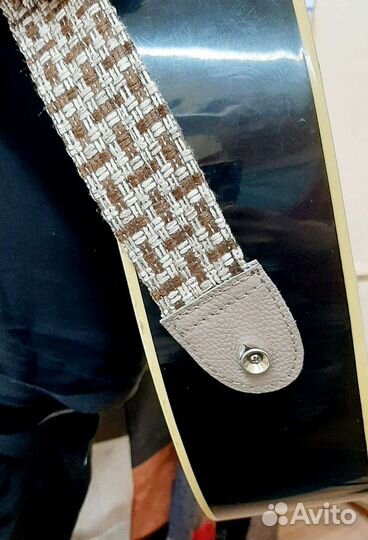 Кожаный гитарный ремень