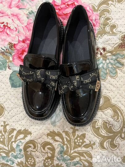 Лоферы женские