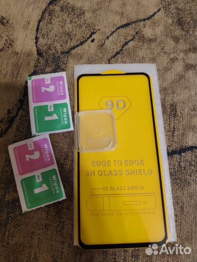 Защитные стёкла для телефона