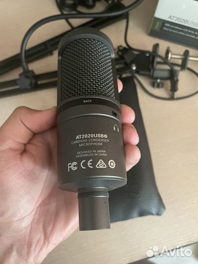 Микрофон Audio-technicaAT2020 конденсаторный