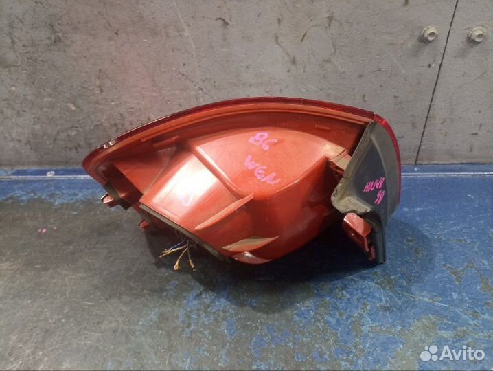 Фонарь правый Volkswagen Passat B6