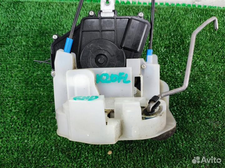 Замок двери передней левой Subaru Legacy/ Outback