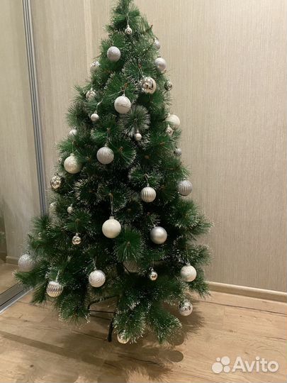 Елка искусственная