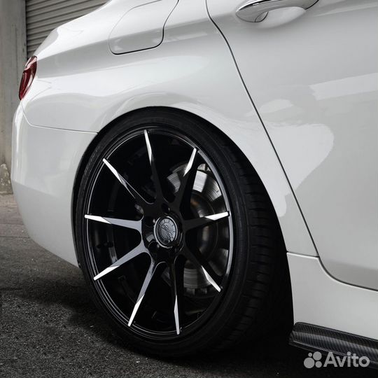 Литые диски Vertini Flying R19 5x120 BMW F10