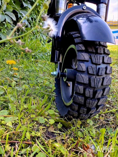 Электросамокат с амортизатором новый