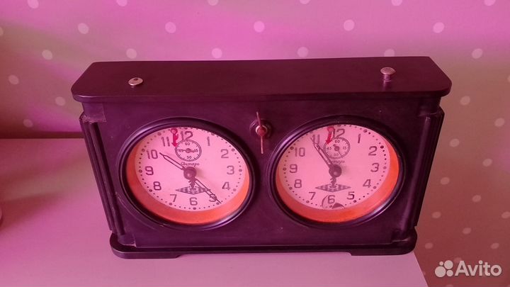 Часы шахматные янтарь карболитовые