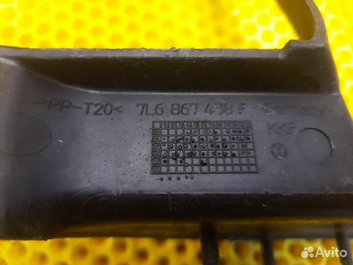 Петля двери/крышки багажника Volkswagen Touareg