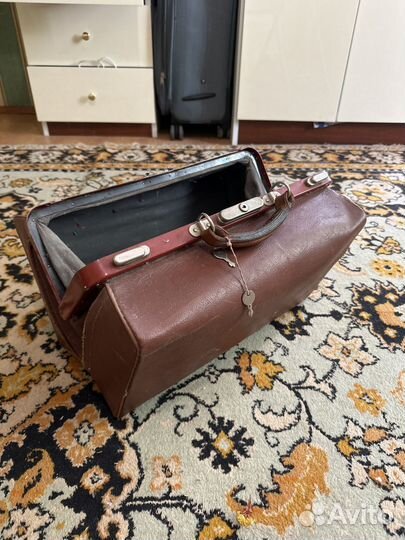 Чемоданчик