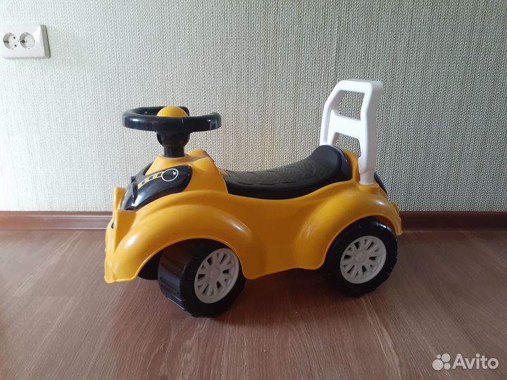Детская машинка - каталка
