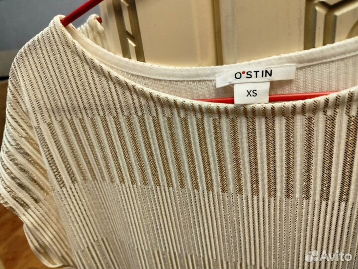 O'stin. Блестящие легкие кофты