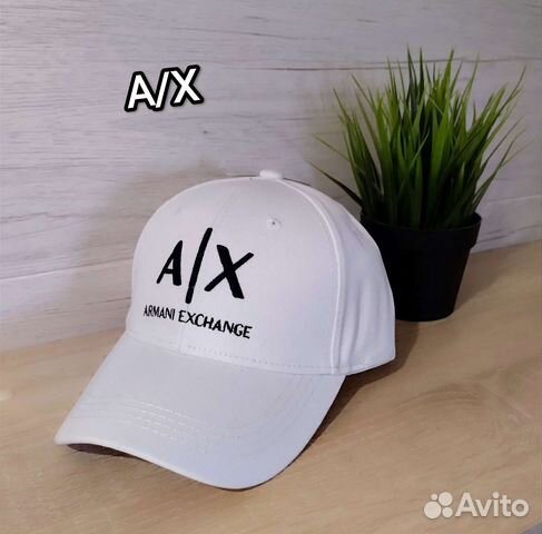 Новая бейсболка Armani Exchange белый