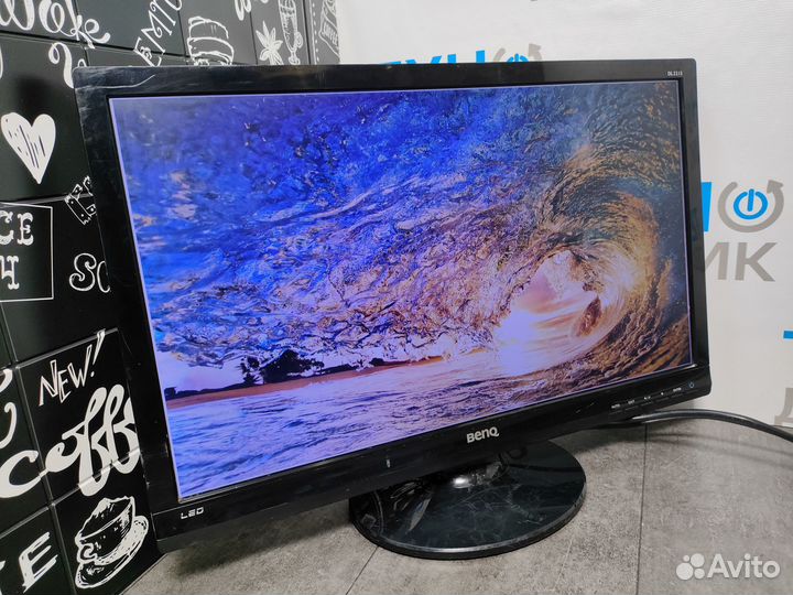 ЖК монитор 21.5