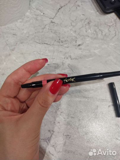 Карандаш для губ Yves Saint Laurent