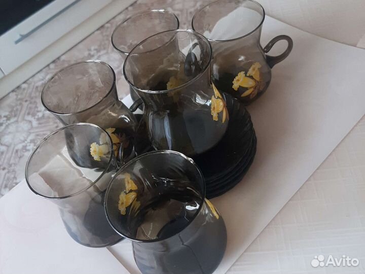 Чайные чашки с блюдцами