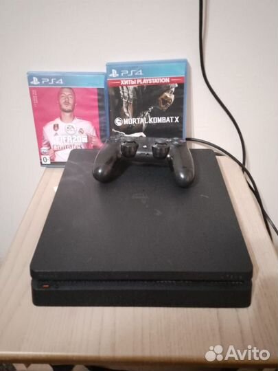 Sony playstation 4 slim