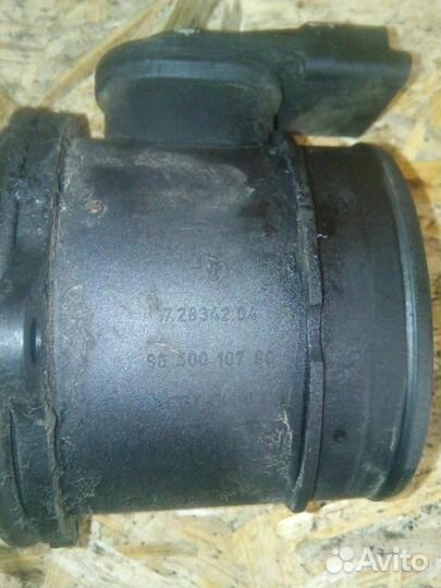 Расходомер воздуха Citroen C4 Grand Picasso 2009