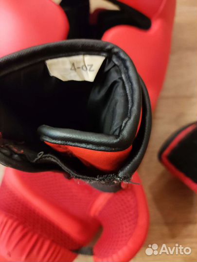 Шлем и Боксерские перчатки