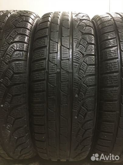 Pirelli Winter Sottozero 210 Serie II 215/60 R17 96H