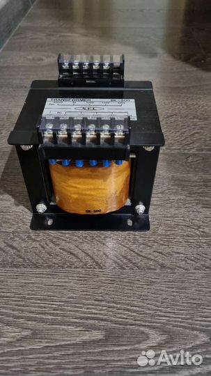 Понижающий трансформатор SEL Япония 100в