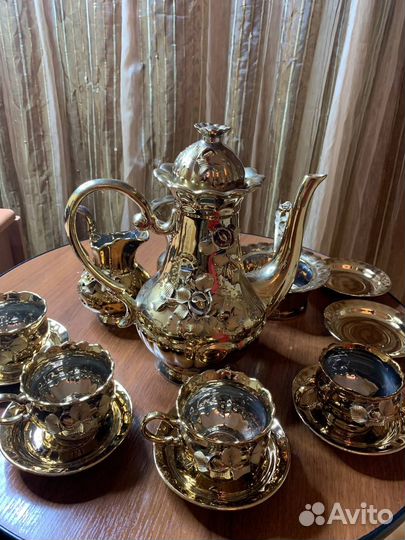 Продам сервиз чайный 