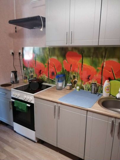 3-к. квартира, 65 м², 1/3 эт.