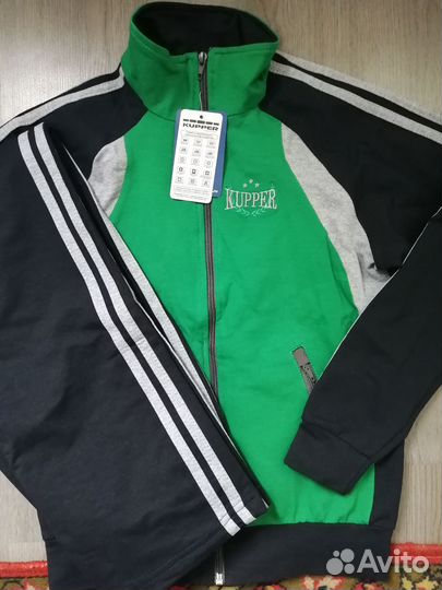 Костюм спортивный