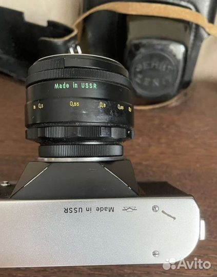 Пленочный фотоаппарат зенит