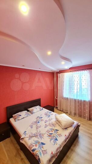 2-к. квартира, 70 м², 7/15 эт.