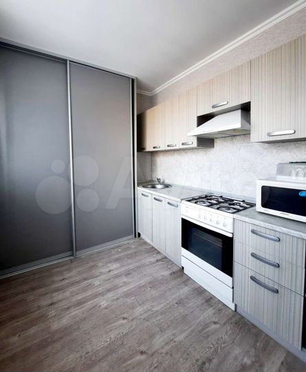 3-к. квартира, 71 м², 1/3 эт.