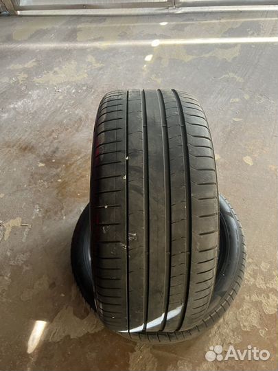 Pirelli Ice Zero 245/45 R18 и 275/40 R18 100