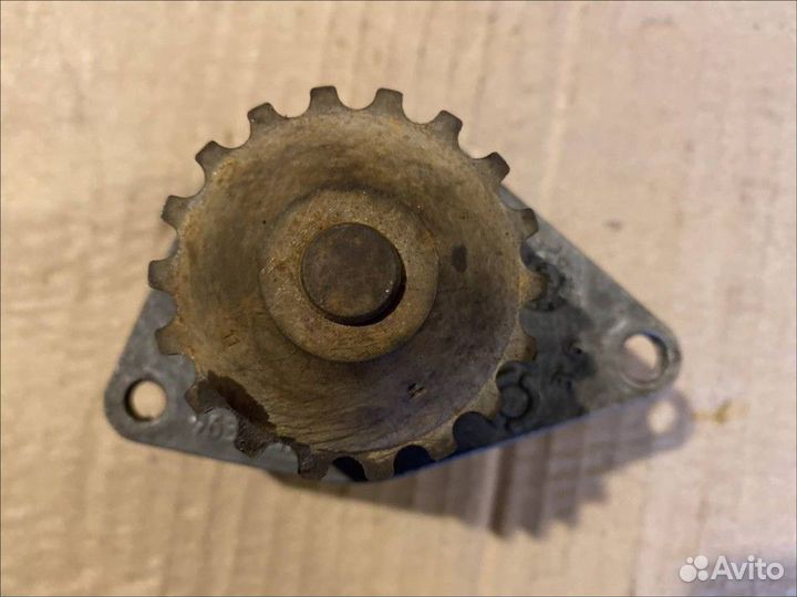 Насос водяной (помпа) Peugeot Partner