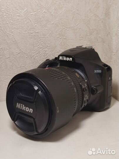 Nikon D3500 с объективом Nikon 18-105mm