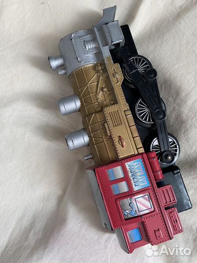 Паровоз на батарейке