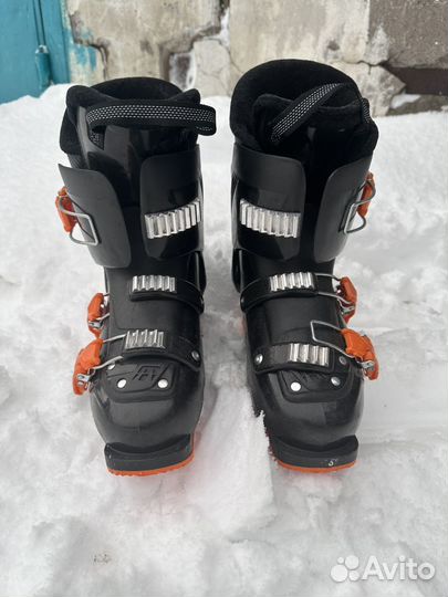 Горные лыжи детские 140 +ботинки 39 размер