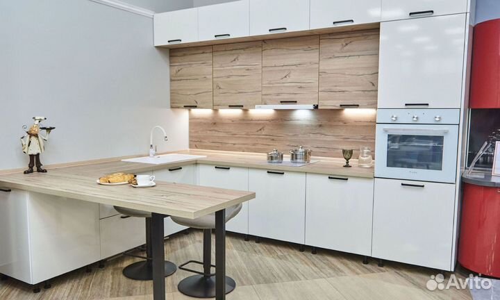 Кухня новая угловая / прямая