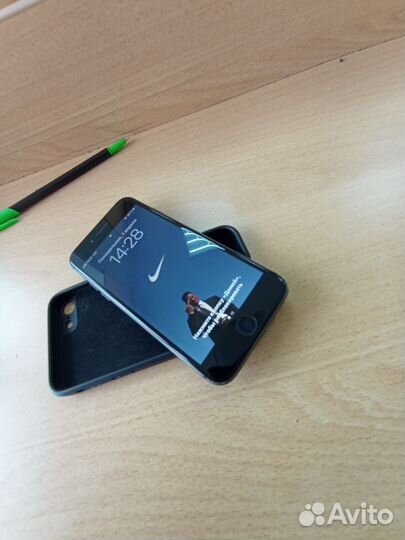 iPhone 8, 64 ГБ