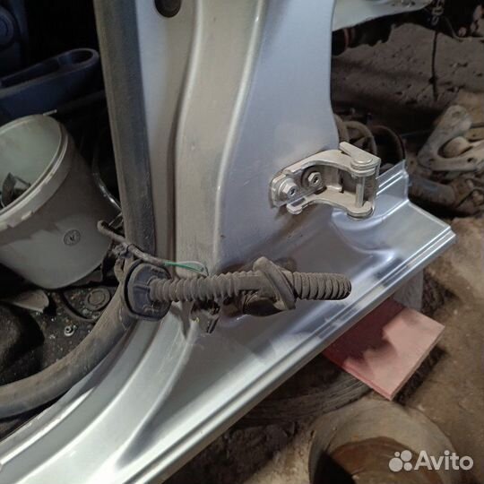 Порог кузова левый Renault Kaptur внедорожник