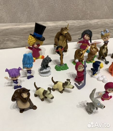 Киндер,свит бокс фигурки игрушки Маша и медведь