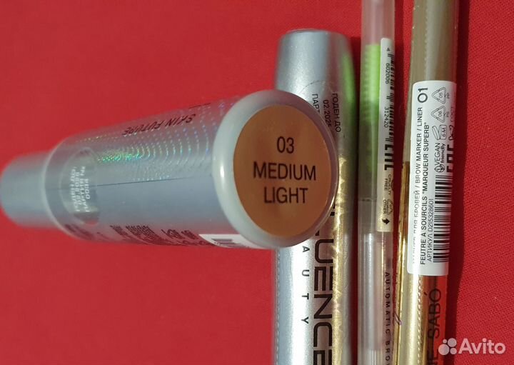 Тушь,тональная основа, карандаш для бровей