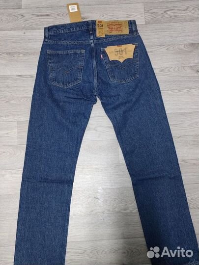 Синие оригинальные джинсы Levis 501 сток