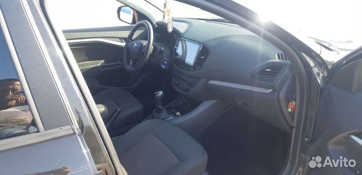 LADA Vesta 1.8 AMT, 2017, 140 000 км